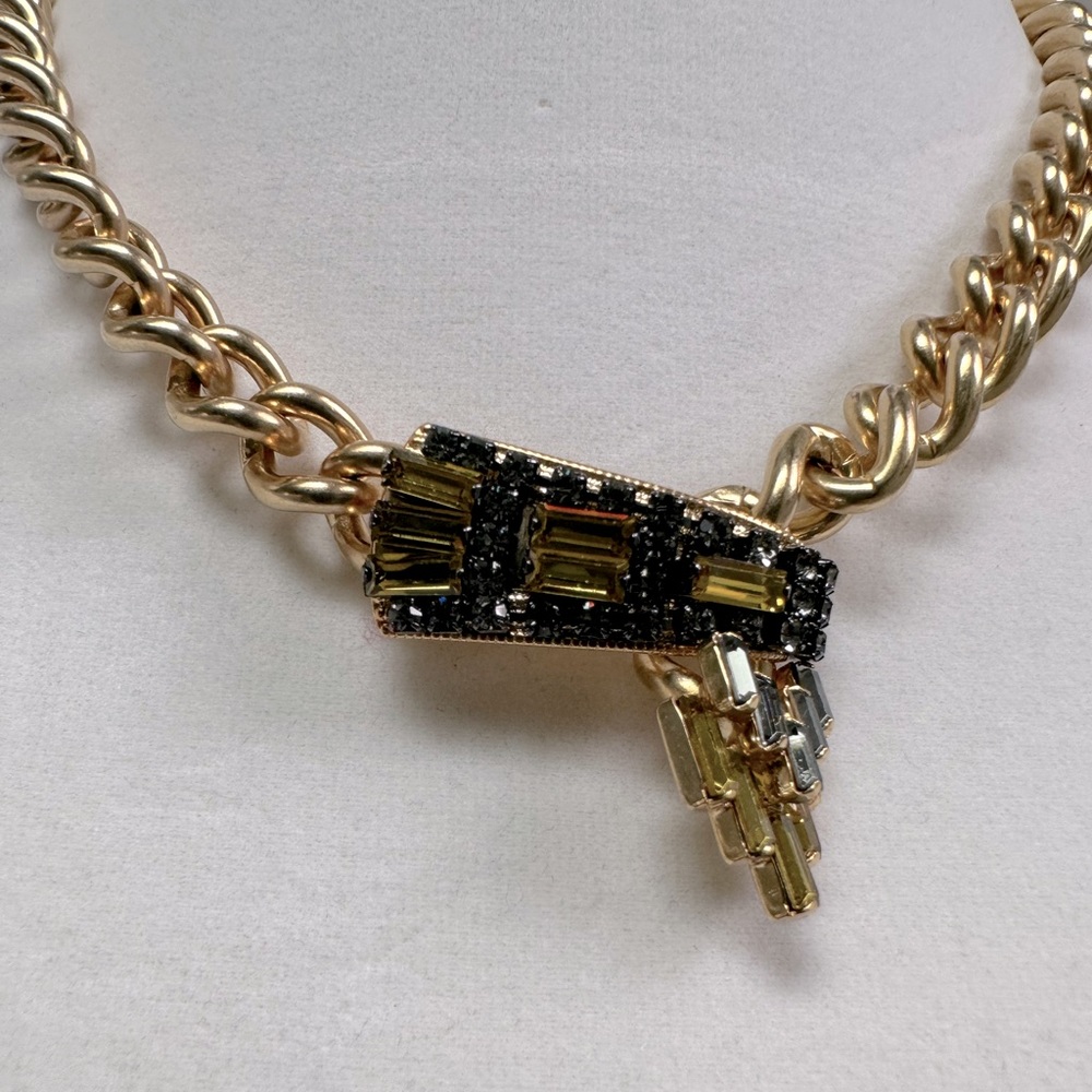 Beautiful Elizabeth Cole gold chain necklace - Picture 4 of 8